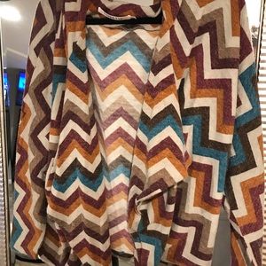 LF mags & pye chevron hooded poncho
